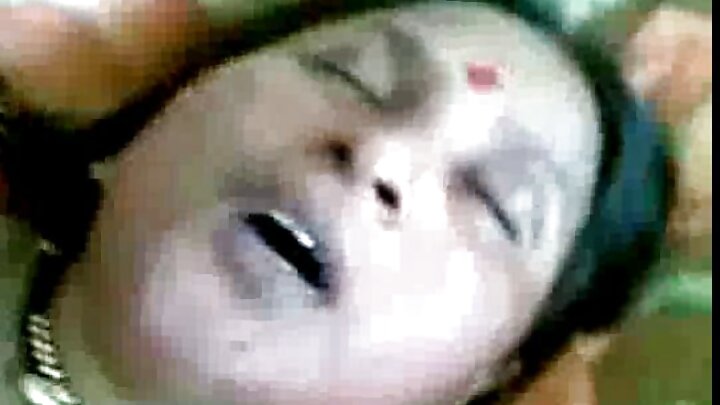 ଏକ ଅତ୍ୟନ୍ତ ସେକ୍ସି ସୌନ୍ଦର୍ଯ୍ୟ ଉପଭୋଗ କରିଥିଲେ କୁନିଲିଙ୍ଗସ୍