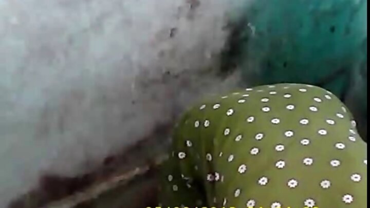 ସେଫ୍ ଜଣେ ସେକ୍ସି MILF ପ୍ରତିରୋଧ କରିପାରିଲେ ନାହିଁ ଏବଂ ତାଙ୍କୁ ତାଙ୍କ ଡିକ୍ ଉପରେ ଟାଣି ଆଣିଲେ।