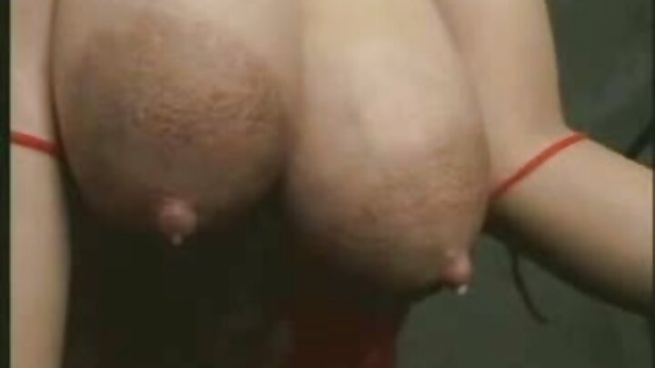 ଜଣେ ଛାତ୍ରୀ ଘର କ୍ୟାମେରା ସାମ୍ନାରେ ହସ୍ତମୈଥୁନ କରୁଛନ୍ତି।
