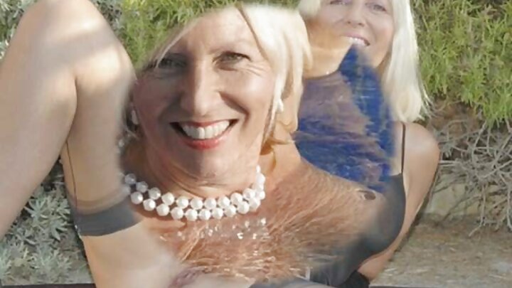 ମା ତାଙ୍କ ପ୍ରେମିକଙ୍କ ସହିତ FFM ଗ୍ରୁପ୍ ସେକ୍ସର ଉଦାହରଣ ବ୍ୟବହାର କରି କିପରି ସଠିକ୍ ଭାବରେ ଯୌନ ସମ୍ପର୍କ ସ୍ଥାପନ କରିବେ