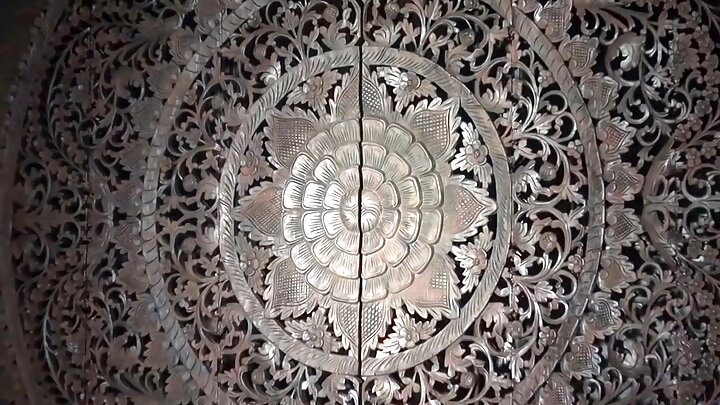 ଗ୍ଲାମର୍ସ ସ୍ଲଟ୍ ଫିଆମୁରଙ୍କୁ ଡଗି ଷ୍ଟାଇଲ୍ ଏବଂ କାଉଗାର୍ଲ ଷ୍ଟାଇଲ୍ ସହିତ କାରରେ ଚୁଚୁମିଛି