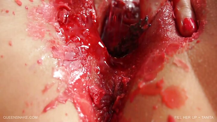 ଦୁଇଟି ମଟପୁଟ ବୁଢ଼ୀ ମହିଳା ଏକ ଯୁବକ BBC ଉପଭୋଗ କରନ୍ତି
