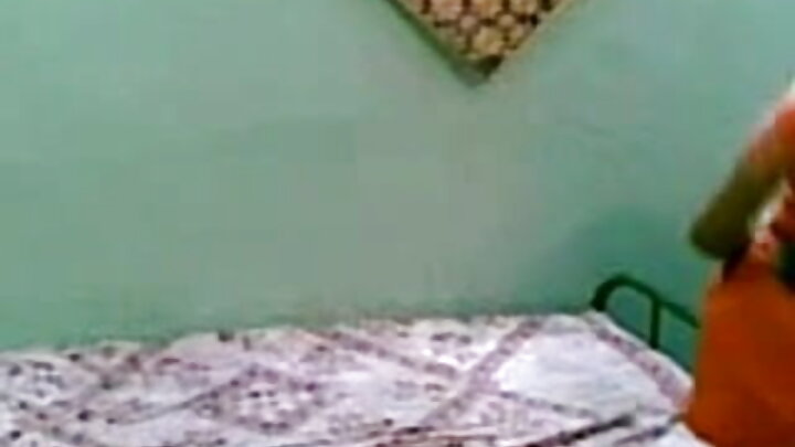 ଷ୍ଟକିଙ୍ଗ୍ ପିନ୍ଧିଥିବା ସ୍ଲଟ୍ ଡିଲଡୋ ପରେ ସେମାନଙ୍କ ଗଧରେ ପ୍ରକୃତ କଣ୍ଡ ନେଇଥାଏ